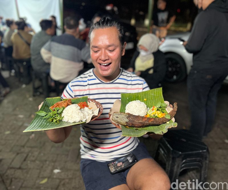 Kuliner kaki lima di kawasan Gandaria