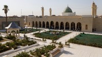 Pemandangan Masjid Agung al-Nuri, yang dihancurkan oleh militan ISIS pada tahun 2017, dan kini telah dibangun kembali sebagai bagian dari proyek yang dipimpin UNESCO, dengan dukungan dari pemerintah Uni Emirat Arab, di Mosul, Irak. Foto: REUTERS/Khalid Al-Mousily