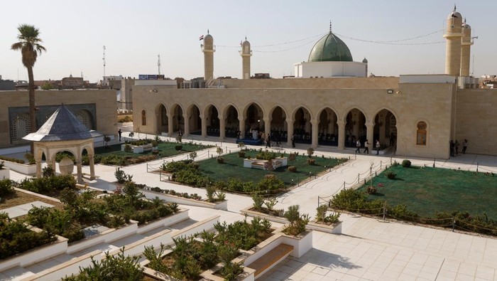 Masjid al-Nuri Berdiri Lagi di Mosul, Simbol Perlawanan Irak dari Reruntuhan ISIS View of the Great Mosque of al-Nuri, which was destroyed by Islamic State militants in 2017, and now has been rebuilt as part of the UNESCO-led project, with support from the government of the United Arab Emirates, in Mosul, Iraq, September 1, 2025. REUTERS/Khalid al-Mousily