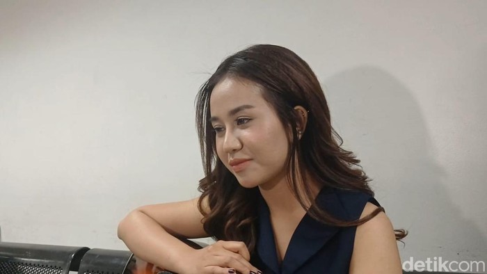 Mayang Lucyana ditemui di Jalan Kapten P Tendean, Jakarta Selatan, Kamis (4/9/2025).