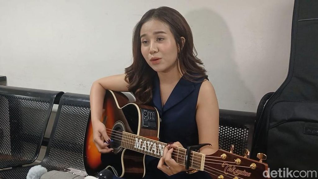 3 Bulan Magang di DPR RI, Mayang Lucyana Ngapain Aja?