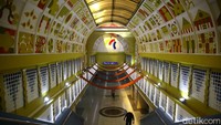 Sejarahnya, Blok M Hub merupakan lorong basement di bawah terminal Blok M atau yang dikenal sebagai Mal Blok M.