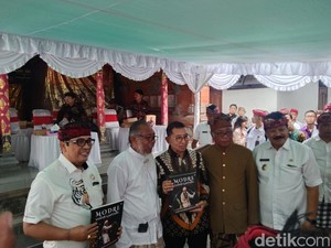 Kala Fadli Zon Terpukau Puisi Penyair Bali Samar Gantang