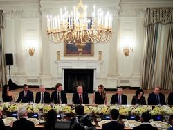 Momen Langka! Bos-bos Teknologi Dunia Kompak Puji Trump di Gedung Putih