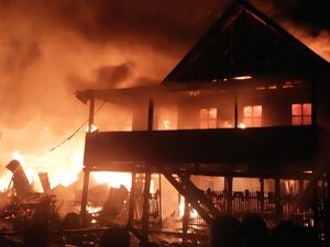 Kebakaran Hanguskan 4 Rumah di Pangkep, 2 Wanita Alami Luka Bakar