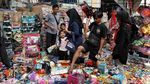 Pasar Asemka Diserbu Pengunjung Berburu Mainan Saat Libur Maulid Nabi
