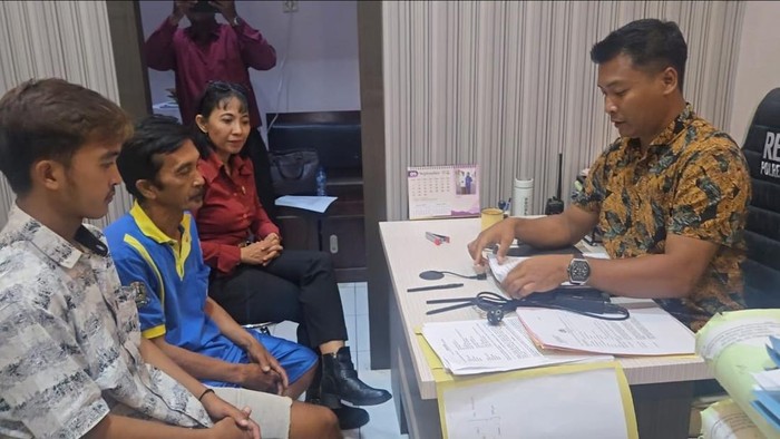 Pelaku pembunuhan pria di depan kios BBM jalur menuju Bromo, Probolinggo akhirnya ditangkap. Motifnya cemburu.