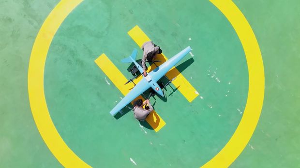 Polda Riau menggunakan drone untuk memantau aktivitas PETI di Sungai Kuantan, Kuantan Singingi, Jumat (5/9/2025).