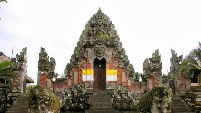 Pura Pusering Jagat. (Dok.Pelitabali)