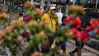 Selain olahraga, lokasi ini menjadi pilihan warga untuk rekreasi murah meriah.