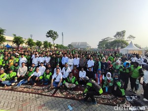 Ribuan Ojol Sidoarjo Gelar Doa Bersama Peringati 7 Hari Wafatnya Affan