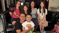 Andhika Pratama mengatakan tak ada permintaan dari Saka untuk ulang tahunnya. Andhika mengatakan anak-anaknya terbiasa dengan hal-hal sederhana. Foto: Instagram @andhiiikapratama