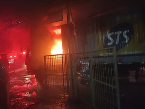 Truk Muatan Paket di Jakut Terbakar gegara Korsleting, Begini Kronologinya