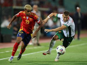 Pelatih Spanyol Terkejut Yamal Terapi Selangkangan Tanpa Izin