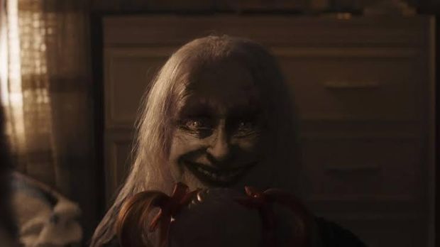 Cuplikan adegan dalam film The Conjuring: Last Rites (2025).