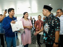 Taj Yasin Lepas Penerbangan Perdana Semarang-Kuala Lumpur di Bandara Ahmad Yani