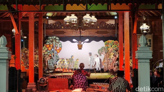 Suasana pagelaran wayang republik di Tegalsari, Geneng, Panggungharjo, Sewon, Bantul, Jumat (5/9/2025).