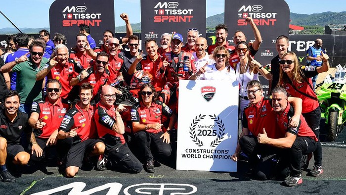 BARCELONA, SPAIN - SEPTEMBER 06: Marc Marquez of Spain riding the Lenovo Ducati (93) and the Lenovo Ducati team celebrate the 2025 Constructors Champions during the Sprint ahead of the MotoGP of Catalunya at Circuit de Barcelona-Catalunya on September 06, 2025 in Barcelona, Spain. (Photo by Gold & Goose Photography/Getty Images)