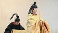 Pangeran Hisahito dari Jepang, putra dari Putra Mahkota Akishino dan Putri Mahkota Kiko, menghadiri upacara kedewasaan di Istana Kekaisaran, Tokyo, Jepang, pada 6 September 2025. Upacara yang diadakan tepat pada hari ulang tahunnya yang ke-19 ini menandai pengakuan resminya sebagai anggota dewasa Keluarga Kekaisaran dan menegaskan posisinya sebagai pewaris takhta kedua. Foto: via REUTERS/KYODO