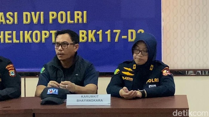 Jumpa pers terkait jenazah 3 WNA korban helikopter jatuh di Tanah Bumbu Kalsel yang sudah teridentifikasi, Sabtu (6/9/2025).