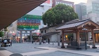 Kuil Kego dipindahkan ke lokasinya yang sekarang ini pada 1608. Kuil ini dibangun oleh Nagamasa Kuroda, penguasa pertama kawasan Fukuoka dan telah menjadi tempat ibadah bagi penduduk setempat selama beberapa generasi. Dikutip dari Fukuoka Now, gerbang torii yang masih tersisa hingga saat ini didirikan pada 1639 oleh Tadayuki Kuroda, penguasa kedua kawasan tersebut. Torii adalah gerbang tradisional Jepang yang biasanya terdapat di pintu masuk kuil Shinto. Foto: Novia Aisyah/detikcom