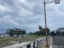 Pemotor Wanita di Parepare Terjatuh Usai Leher Terjerat Benang Layangan