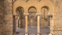 Pada 2018, reruntuhan kota tua bekas peradaban Islam dekat Kota Cordoba ini dinyatakan sebagai Situs Warisan Dunia oleh UNESCO. Foto: Getty Images/Paulo Costa