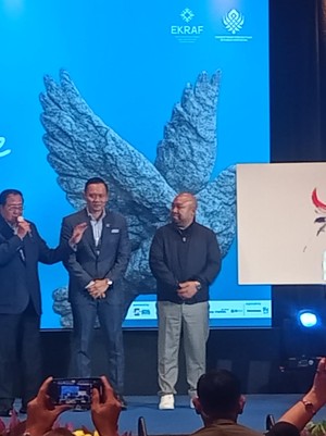 SBY Buka Pameran Seni, Angkat Tema Refleksi dan Harmoni Dunia