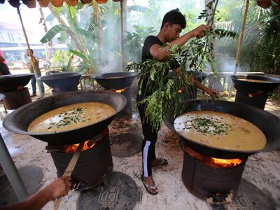 Tradisi Kuah Beulangong Kenduri Maulid Nabi di Aceh