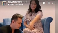 Pentingnya kita harus pintar memilah mana berita yang benar dan mana yang HOAX. Ini video lima tahun lalu pas hamil Saka. Sekarang, beredar di aplikasi sebelah katanya aku hamil anak keenam, katanya dalam Instagram Stories miliknya dilihat detikcom, Sabtu (6/9/2025). Foto: dok instagram Ussy Sulistiawaty