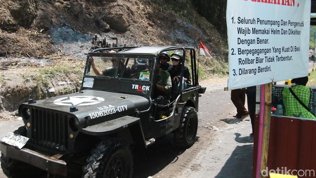 Geliat aktivitas wisata jip Merapi saat libur panjang pekan ini, Sabtu (6/9/2025).