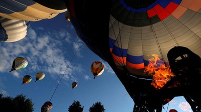 80 Balon Terbang Tinggi di Festival Balon Udara Hradec Kralove