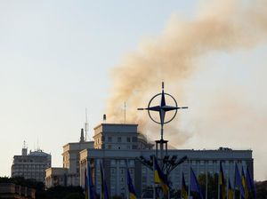 Rusia Luncurkan 805 Drone, Gedung Pemerintah Ukraina Terbakar