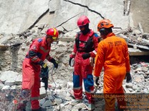 Bangunan Majelis Taklim Ambruk di Ciomas Bogor, 3 Orang Tewas