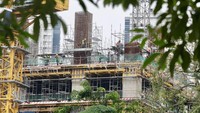 Bank Indonesia (BI) memproyeksikan pertumbuhan ekonomi Indonesia pada tahun 2026 akan mencapai 5,3% secara tahunan (year on year/YoY). Angka ini sedikit lebih rendah dibandingkan target pemerintah yang dipatok sebesar 5,4%.