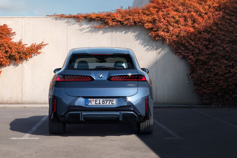 BMW iX3