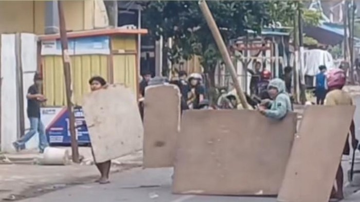 Dua kelompok pemuda terlibat bentrokan di Kecamatan Tallo Makassar.