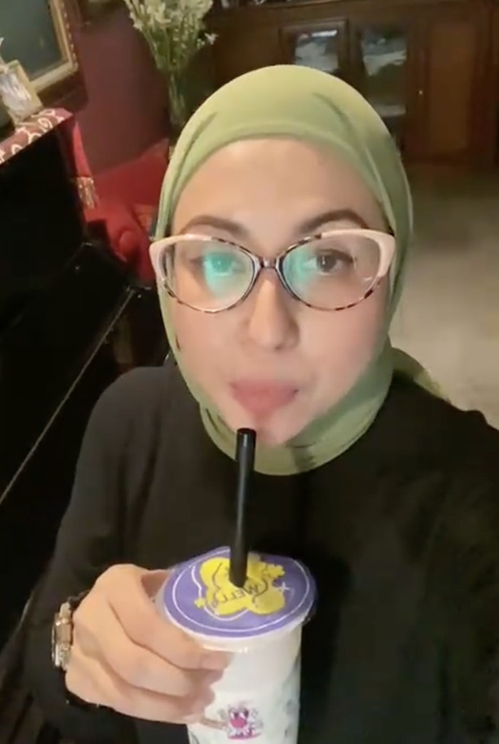 Irfan Hakim hingga Maia Estianty Review Es Teler Kalina