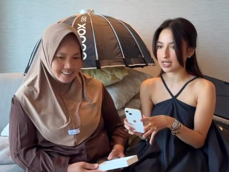 Kamari Ceburin HP Pengasuh ke Kolam Renang, Jennifer Coppen Gercep Ganti Baru