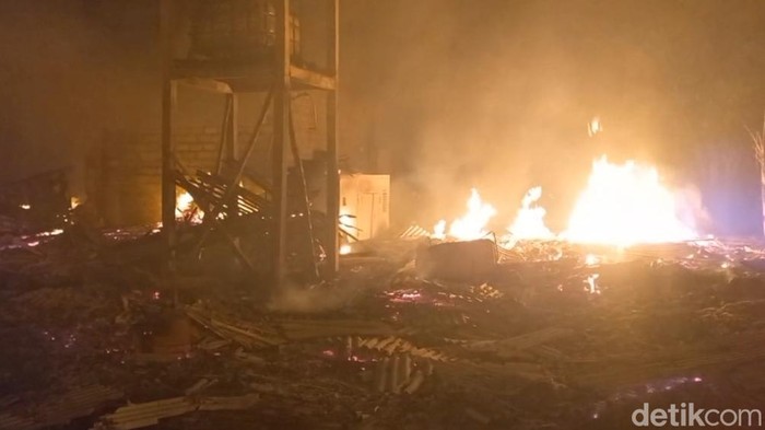 Kandang ayam terbakar di Probolinggo