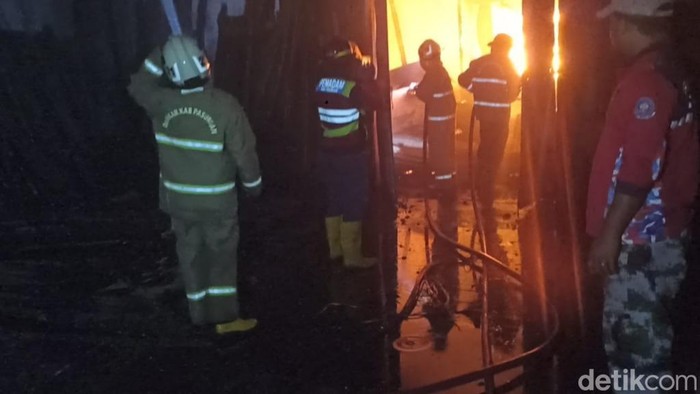 Kebakaran Dahsyat Pabrik Mebel Diduga Korsleting Listrik