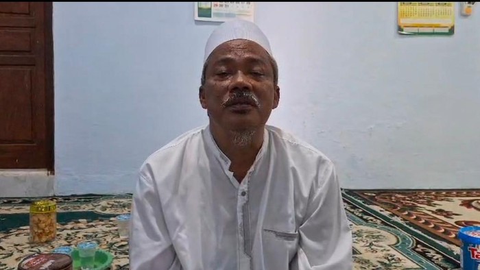 Ketua Majelis Ulama Indonesia (MUI) sekaligus Rais Syuriah PCNU Kabupaten Nganjuk, KH. Aly Musthofa Sa’id.