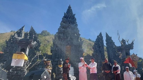 Kirab Api Obor Porprov Bali XVI/2025 diawali dari Kabupaten Bangli, Minggu (7/9/2025). /Istimewa