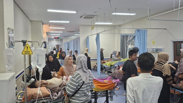 Terdapat 14 orang yang dirawat dari total 40 korban yang ditangani di RSUD Bogor akibat bangunan majelis taklim ambruk di Ciomas.