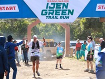 Dari Singapura hingga Jerman, Ratusan Pelari Ramaikan Ijen Trail Run 2025