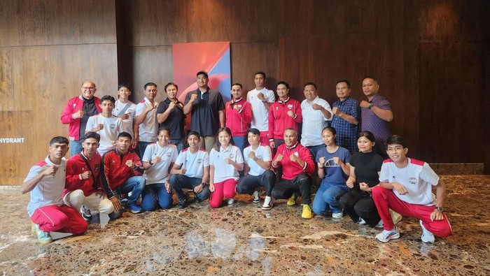 Petinju Indonesia menuju training camp di Vietnam. Hal ini dalam rangkaian persiapan menuju SEA Games 2025 di Thailand.