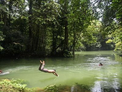 Pesona Ekowisata Danau Nyadeng, Permata Tersembunyi di Berau Kaltim