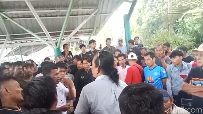 Pesrta turnamen domino Wali Kota Cup Parepare ricuh.