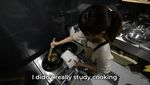 Potret Anak Muda Jepang Jualan Onigiri Gerobakan, Sehari Laku 100 Biji!