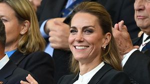 Potret Kate Middleton Pamer Warna Rambut Baru Setelah Gaya Pirang Viral